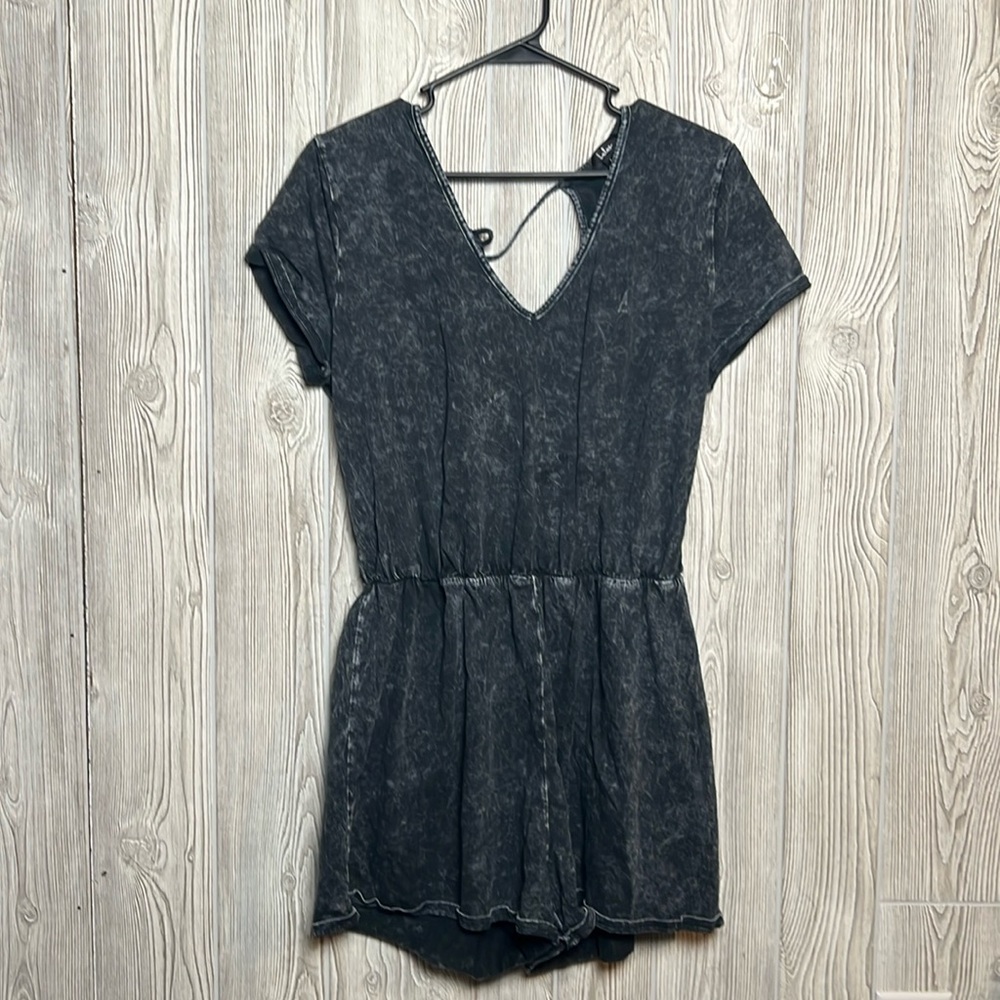 Women’s Lulus Casual Cutie Washed Black Short Sleeve Romper Size Large Acid Wash